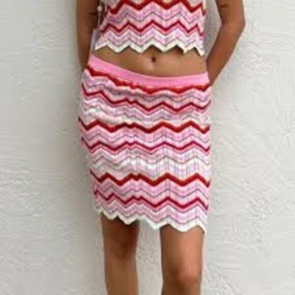 Torn by Ronny Kobo Medium Chevron Print Scallop Hem Knit Crochet Skirt NEW - Picture 1 of 2